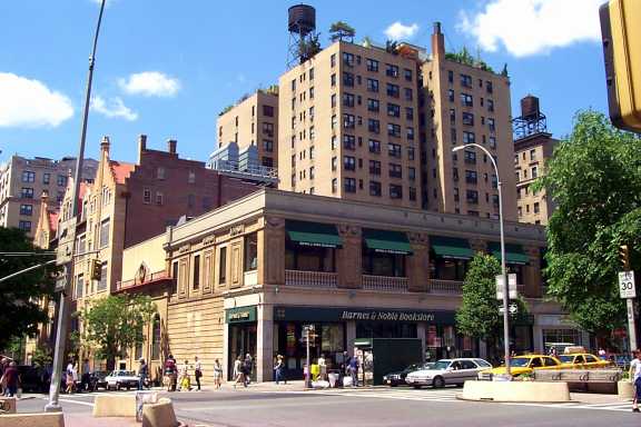 Barnes And Noble Nyc Broadway Movie Theater Deland Florida